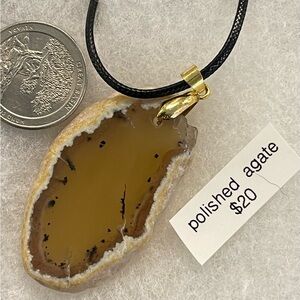 Elegant Agate Pendant Necklace with Gold Accent